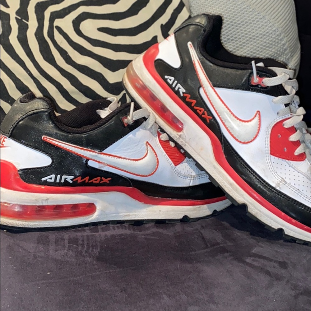 Nike shoes air max